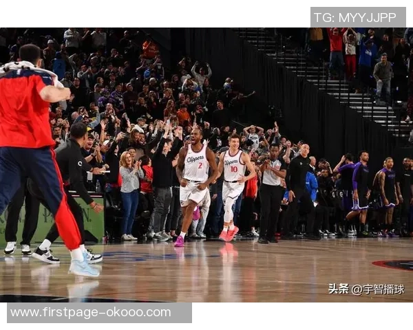 勇士与快船激战13-14赛季回顾精彩瞬间与关键时刻分析 勇士与快船激战13-14赛季回顾精彩瞬间与关键时刻分析